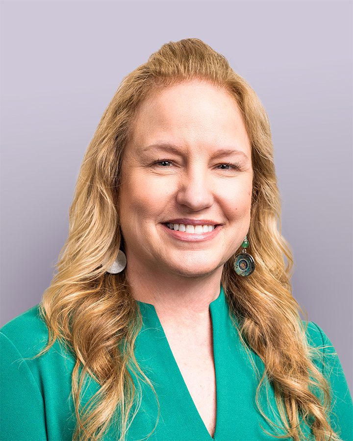 Elise Adler headshot